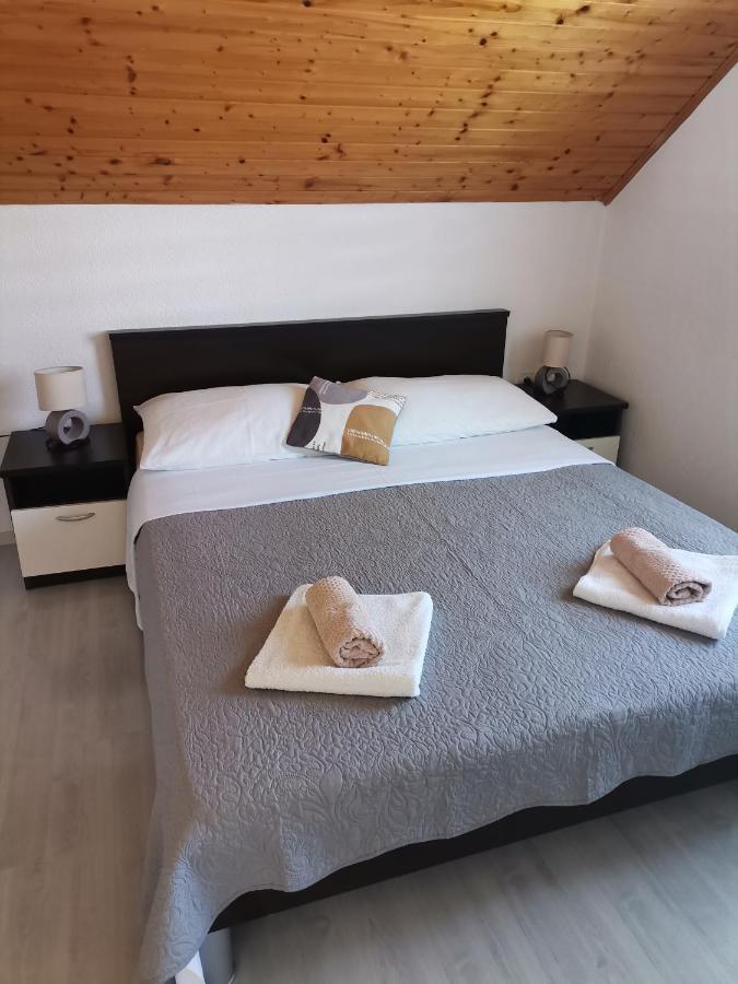 Apartment Dolores 스몰리야나크 외부 사진